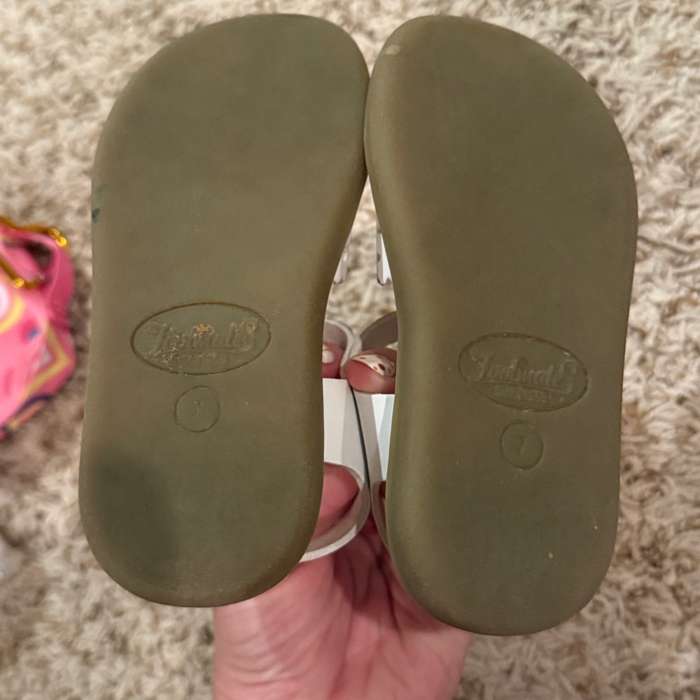 Footmates white sandals, size 7 - Picture 5 of 5